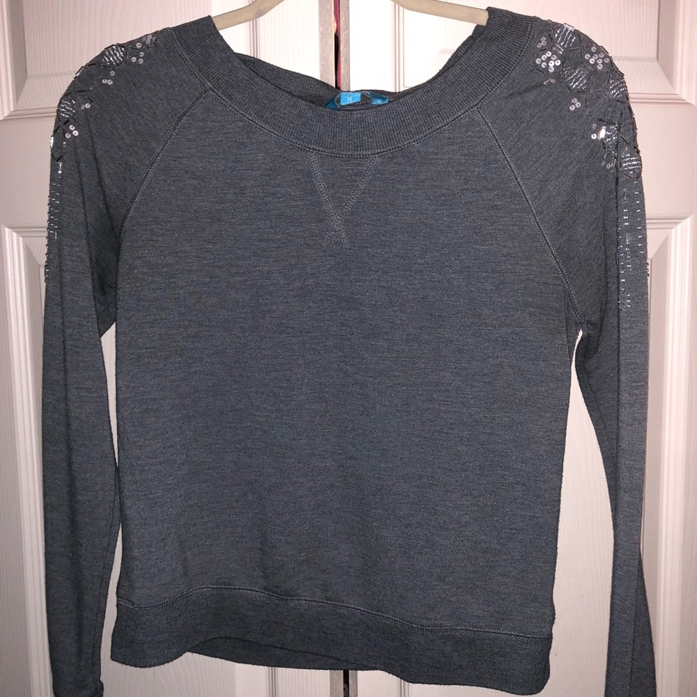 Gray sweater with shoulder bling